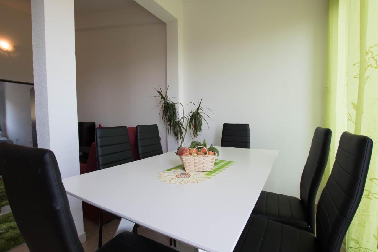 Apartment Andrea Trogir Exteriör bild